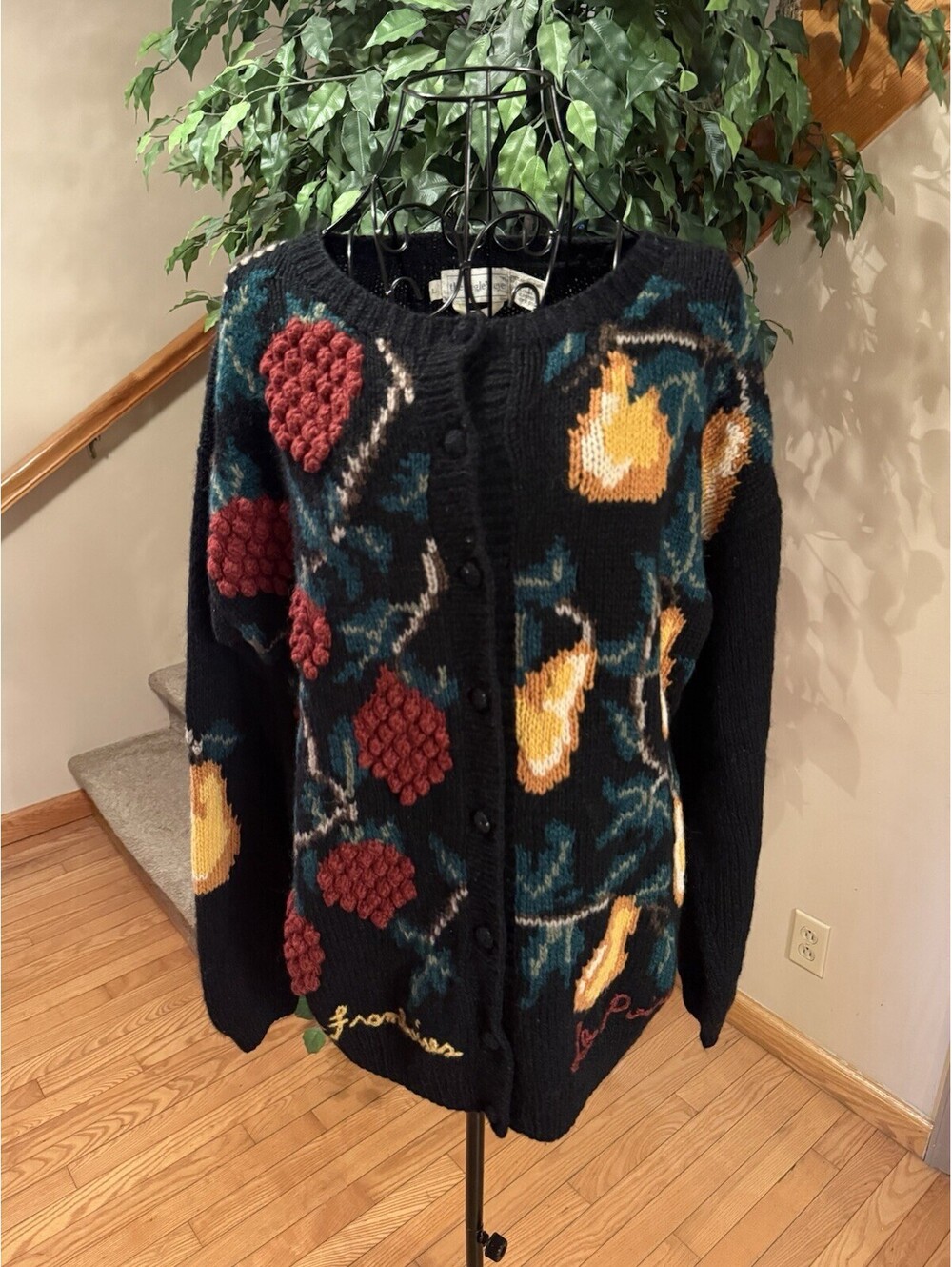 The Eagle's Eye Shetland Wool Cardigan Sweater 3D Fruit Motif Size L Vintage